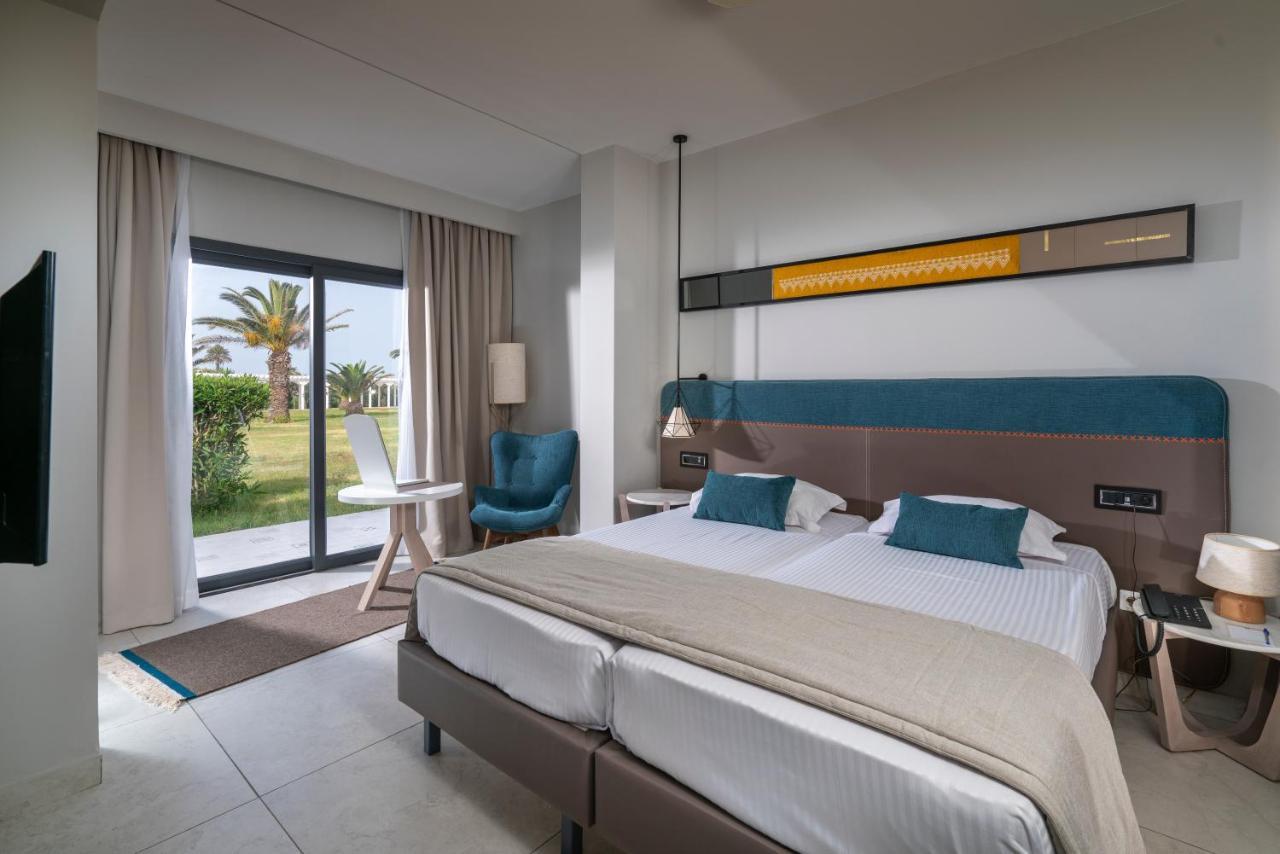 The Mirage Resort & Spa Al-Hammamat Bagian luar foto A room at the hotel