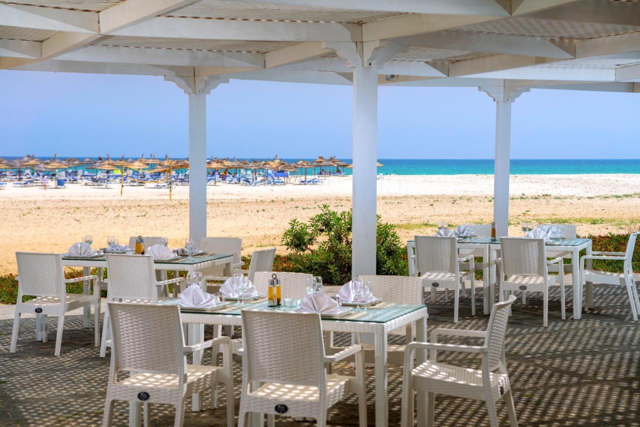 The Mirage Resort & Spa Al-Hammamat Bagian luar foto Beach restaurant