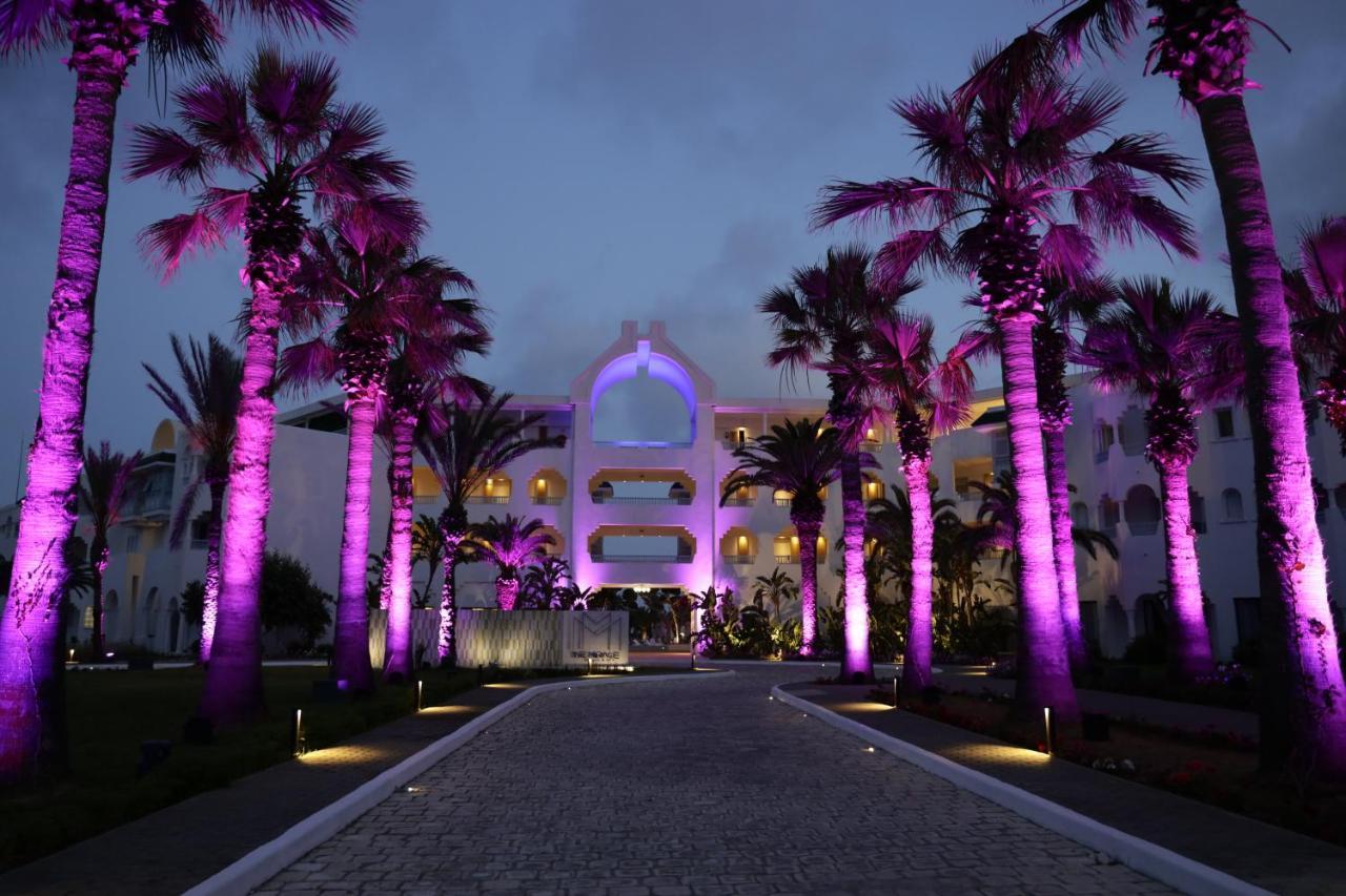 The Mirage Resort & Spa Al-Hammamat Bagian luar foto The resort at night