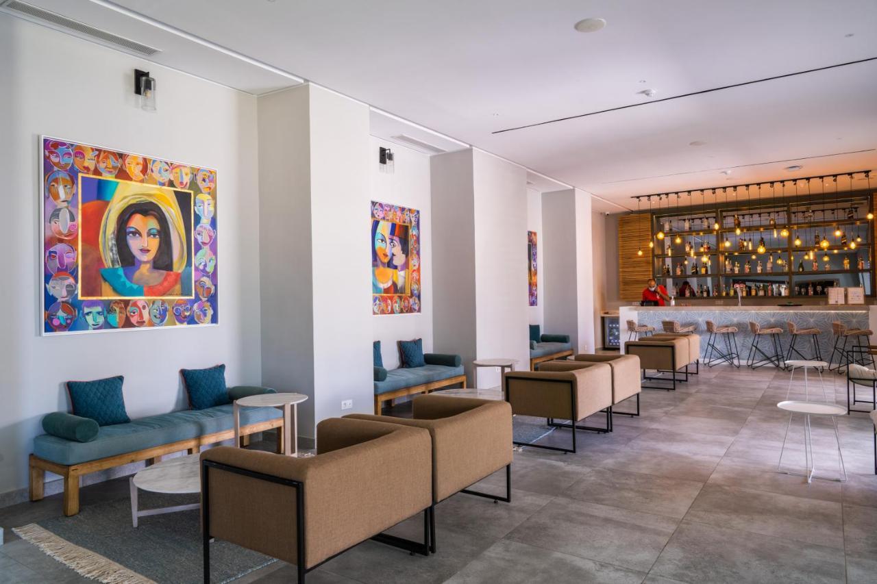 The Mirage Resort & Spa Al-Hammamat Bagian luar foto The bar at the hotel